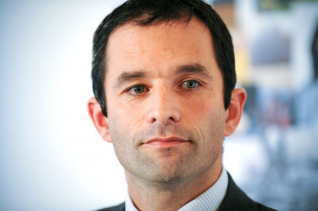 Benoît Hamon, robotics and taxes